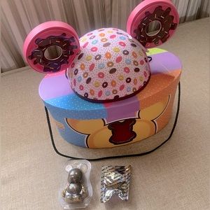 NWT Disney Cutesters Doughnut Mickey Ears & Hatbox